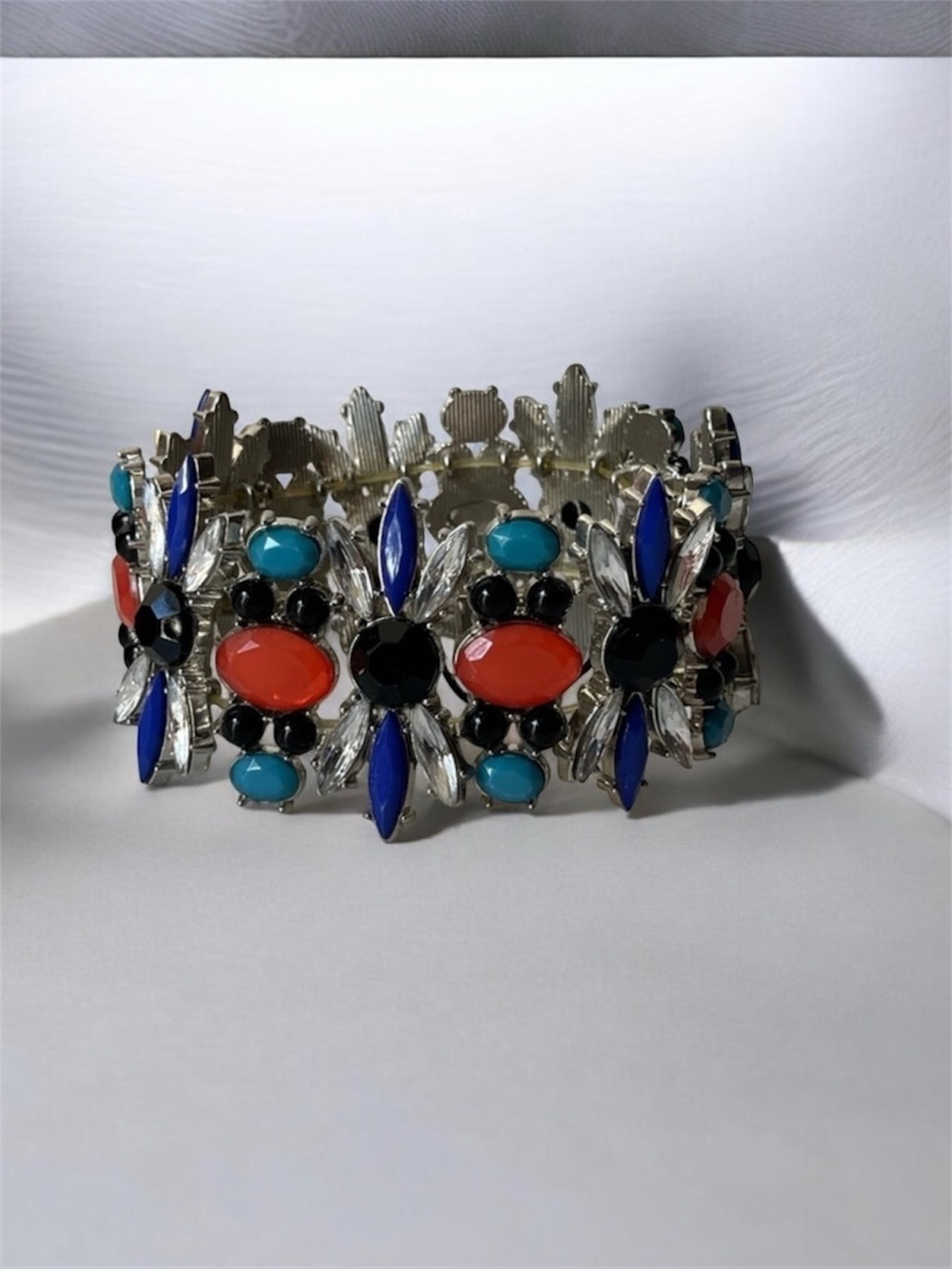 Multicolored stretch bracelet